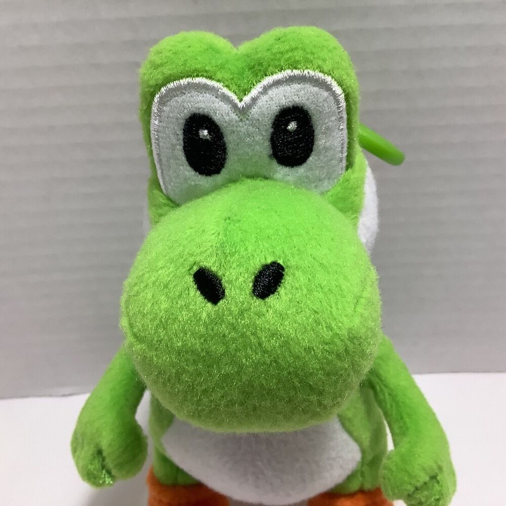 Yoshi 7" Nintendo Stuffed Green Plush Animal Toy Backpack Zipper Clip - Picture 3 of 8